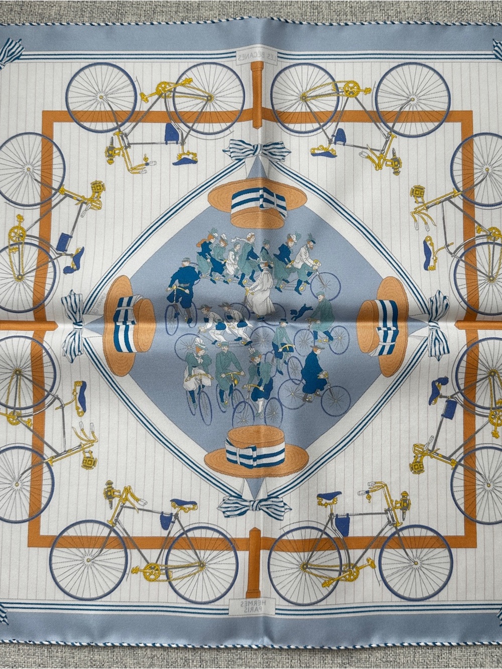 Hermes Les Becanes scarf 45 - Picture 5 of 7